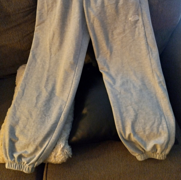 The North Face Oversized Joggers *Small* - Picture 2 of 11